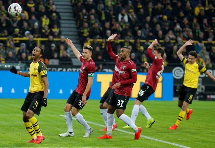 Can Bayern preotect their lead and retain the Bundesliga title?