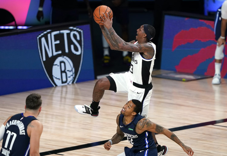 NBA 洛杉矶快船的保罗·乔治跑位