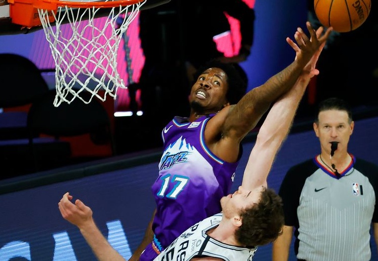 NBA 犹他爵士的戴维斯跑位