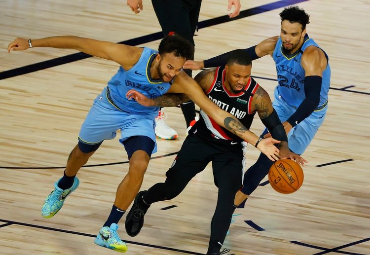 NBA 孟菲斯灰熊的迪伦-布鲁克斯跑位