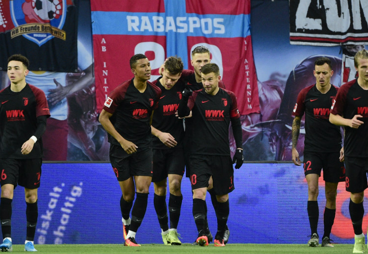 บุนเดสลีกา เยอรมัน 2020 น่าสนใจมากขึ้นหาก เอาก์บวร์ก เก็บชัยชนะ