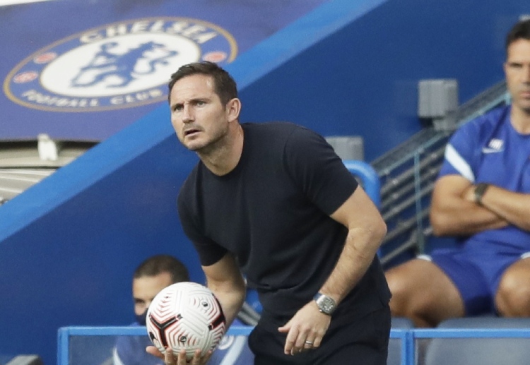 แฟร้งค์ แลมพาร์ด พร้อมพาทีมลงสนามในศึก พรีเมียร์ลีก อังกฤษ 2020