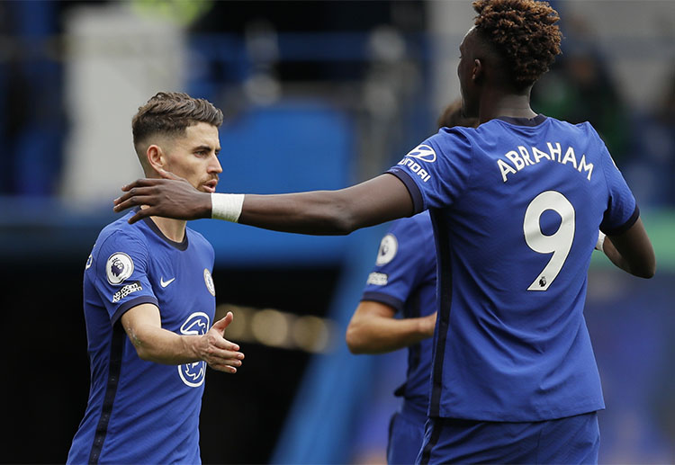Premier League: ở phút 81, Jorginho nâng tỷ số lên 4-0 bằng penalty