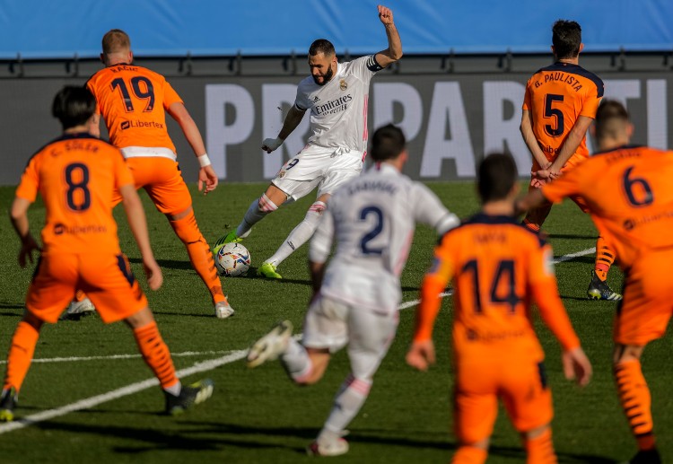 Real Madrid have climbed up to second place in La Liga after thrashing Valencia 2-0 at home