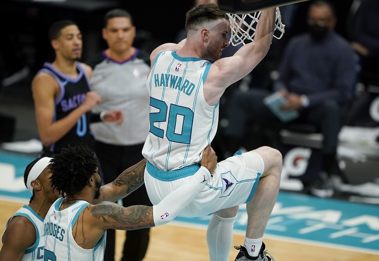 NBA夏洛特黄蜂海沃德的赛场动态
