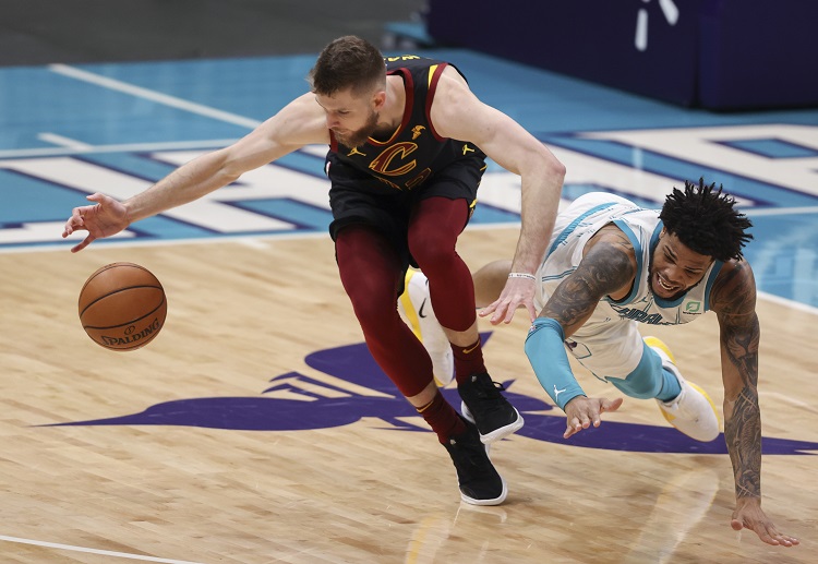NBA 克里夫兰骑士的迪恩-韦德跑位