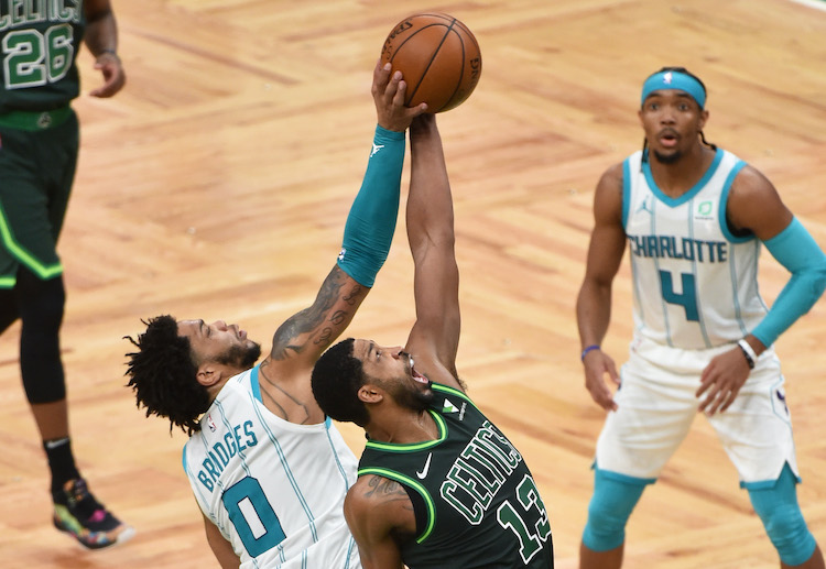 NBA 波士顿凯尔特人的汤普森跑位
