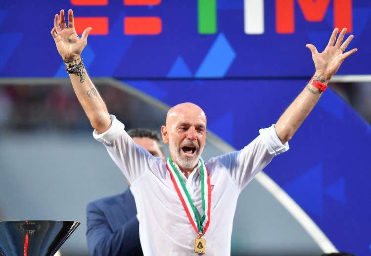 Skuat asuhan Stefano Pioli mengungguli rival sekota di Serie A