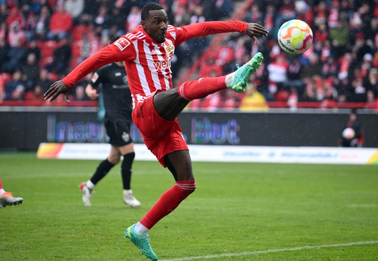 Sheraldo Becker scores the opening goal against VfB Stuttgart in Bundesliga