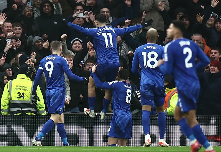 Premier League: Leicester lội ngược dòng thành công