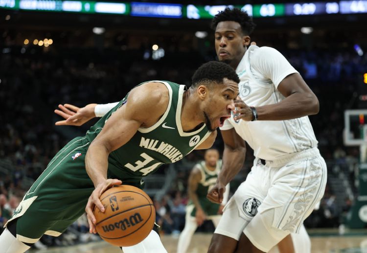 The Bucks extend their NBA streak to four with Giannis Antetokounmpo reaching 20,000 points