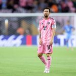 မည်သို့ပင် ဆိုစေကာမူ နှစ်သင်းစလုံး ကတော့ ပုံစံသစ်နဲ့ ပြောင်းလဲ ကျင်းပခဲ့တဲ့ ဖီဖာ ကလပ် ကမ္ဘာ့ဖလား မှာတော့ အုပ်စု အဆင့်နဲ့ပဲ လှည့်ပြန်ခဲ့ရပြီ ဖြစ်ပါတယ်။