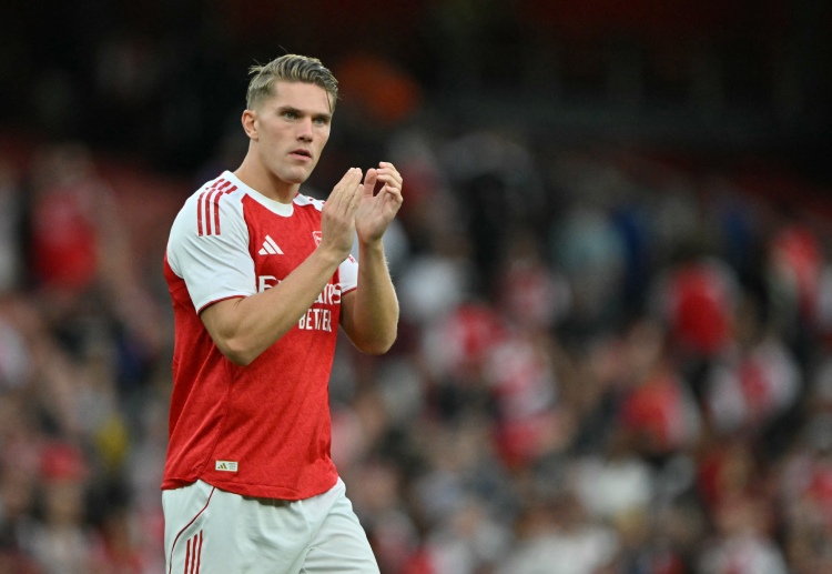 လက်ရှိမှာတော့ ဗစ်တာယိုကီးရက်စ်က အာဆင်နယ် အတွက် ပရီးမီးယားလိဂ် အပါအဝင် ပြိုင်ပွဲစုံ ၁၀ ပွဲ ကစားပြီး ၃ ဂိုး သွင်းယူထားပါတယ်။