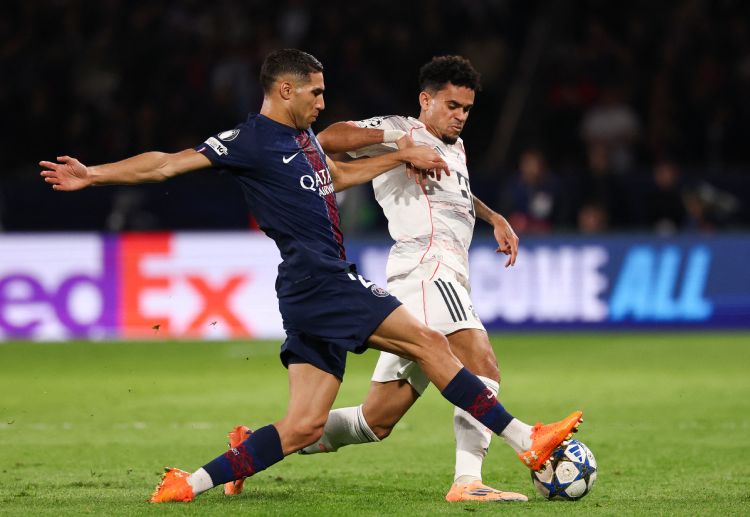 欧冠联赛 迪亚斯因一次剪刀脚铲伤阿什拉夫，被裁判直接出示红牌罚下。