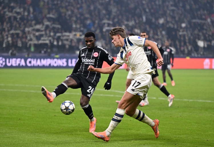 欧冠联赛 斯卡马卡射门击中横梁,德凯特拉雷补射破门,亚特兰大3比0锁定胜局。