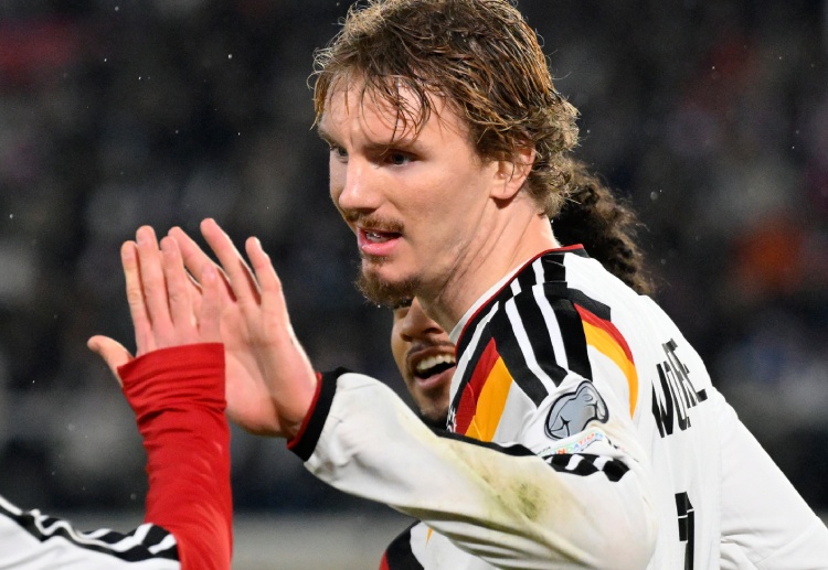 世预赛 梅开二度