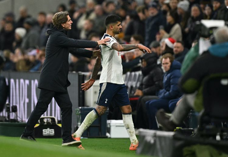 ဆီမီညို ကတော့ ပရီးမီးယားလိဂ်မှာ သူ့ရဲ့ ၂၈ ဂိုးမြောက် သွင်းဂိုးကို ရရှိခဲ့ပြီးတော့ သူ့ထက် ဂိုးပိုသွင်းထားနိုင်တာ ဆိုလို့ ဂျော်ရွှာ ကင်းနဲ့ ကော်လမ် ဝီလ်ဆင် တို့သာ ရှိပါတယ်။