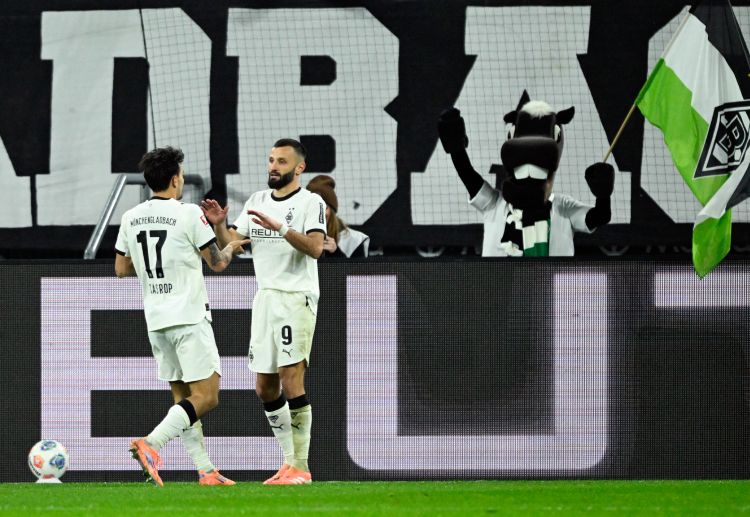 Monchengladbach thi đấu vòng 15 Bundesliga với cuộc chạm trán Dortmund