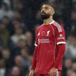 ဆာလာဟာ လိဒ်စ်ယူနိုက်တက်နဲ့ ၃ ဂိုးစီ သရေကျခဲ့တဲ့ပွဲ မှာလည်း အရန်ခုံသာ ထိုင်ခဲ့ရပြီး ဝက်စ်ဟမ်း၊ ဆန်းဒါးလန်း တို့နဲ့ ပွဲတွေ အပါအဝင် ပရီးမီးယားလိဂ် ၃ ပွဲဆက် ပွဲထွက်ခွင့် မရခဲ့တာ ဖြစ်တယ်။