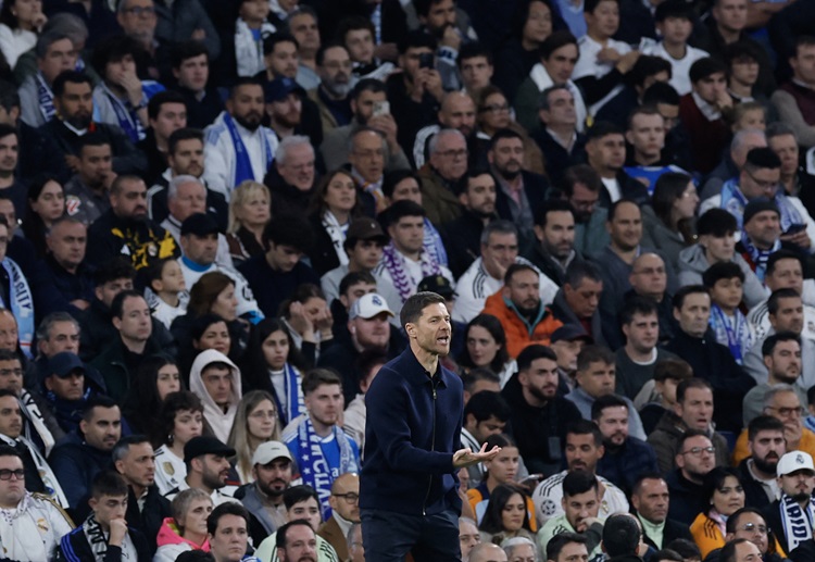 ဒါကြောင့် ဒီတစ်ခေါက် အလာဗက်စ်နဲ့ လာလီဂါ ပွဲမှာသာ ရီးရဲလ်မက်ဒရစ်တို့ ရလဒ်ကောင်း မရှာဖွေနိုင်ခဲ့ဘူး ဆိုရင် အလွန်ဆို အနေနဲ့ ဒီဆောင်းရာသီ မတိုင်ခင်မှာတင် ရာထူးမှ ထုတ်ပယ်ခံရနိုင်ခြေ ရှိနေပါတယ်။