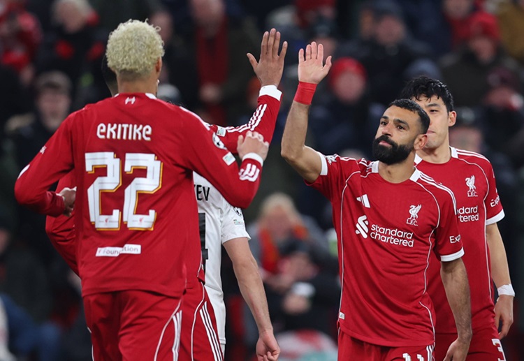 ဒါဟာ ချန်ပီယံလိဂ် သမိုင်းတစ်လျှောက် ဗဟိုနောက်ခံလူ တစ်ဦး အနေနဲ့ တစ်ပွဲတည်းမှာ ဂိုးဖန်တီးမှု ၃ ကြိမ် ပြုလုပ်နိုင်တဲ့ ပထမဆုံးသော ကစားသမားအဖြစ် မှတ်တမ်းဝင်သွားခဲ့ပါတယ်။