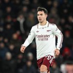 အာဆင်နယ်ဟာ ခရာဘောင်ဖလားမှာ ၂ ကြိမ်သာ ဗိုလ်စွဲဖူးသလို ၁၉၉၃ မှာ နောက်ဆုံးအကြိမ် ချန်ပီယံဖြစ်ထားတာပါ။