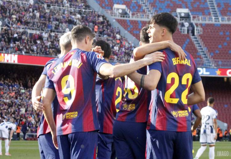 西甲联赛 费尔明·洛佩斯在禁区外一脚劲射,将比分锁定为3比0