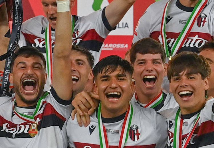 意大利杯 比赛中，博洛尼亚率先取得领先，圣地亚哥·卡斯特罗门前抢点破门，为主队首开纪录。