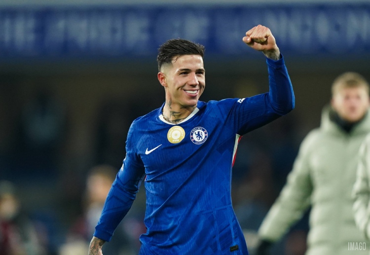 လက်ရှိမှာ အန်ဇို ဖာနန်ဒက်ဇ်ကို ပေါင် ၁၂၉.၆ သန်းခန့် တန်ဖိုးဖြတ်ထားပြီး ဆော်ဒီပရိုလိဂ် ကလပ် အဲလ်ဟီလာနဲ့ ပရီးမီးယားလိဂ် ပြိုင်ဘက် မန်စီးတီး တို့ကလည်း စောင့်ကြည့်နေကြပါတယ်။