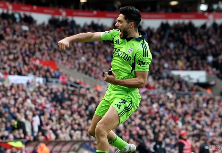 Raul Jimenez masih berkarir di Premier League musim ini