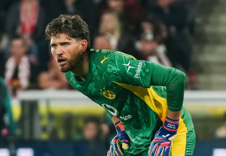 国际友谊赛 瑞士门将格雷戈尔·科贝尔继续首发,他是球队本赛季最稳定的后防屏障