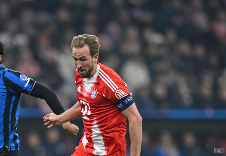 သူ့ထက် ပွဲအရေအတွက် နည်းနည်းနဲ့ ချန်ပီယံလိဂ် ဂိုး ၅၀ ပြည့်ခဲ့သူက အာလင်း ဟာလန်း (၄၉ ပွဲ) နဲ့ ရုဒ် ဗန် နစ္စတယ်ရွိုင်း (၆၂ ပွဲ) တို့သာ ရှိပါတယ်။