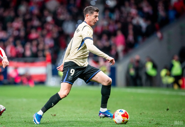 西甲联赛 罗伯特·莱万多夫斯基在经历眼眶骨折后已经恢复训练，有望进入本场比赛的大名单。