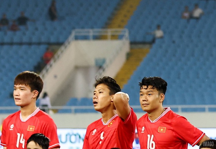 Đỗ Hoàng Hên lần đầu tiên khoác áo đội tuyển bóng đá quốc gia Việt Nam