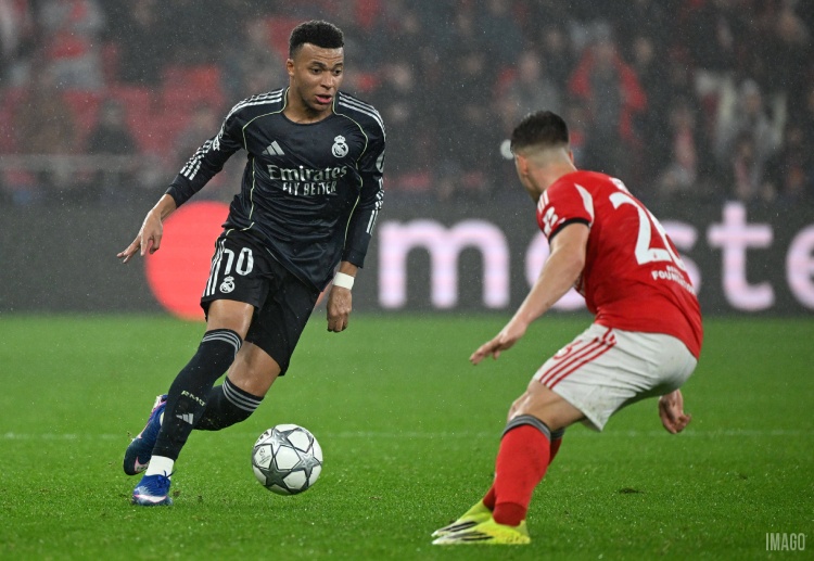 သူက လီဂူးဝမ်း ကလပ်ရဲ့ လေ့ကျင့်ရေးကွင်းက အဖြစ်အပျက် တစ်ခုကို အခုလို ပြန်ပြောပြခဲ့ပါတယ်။