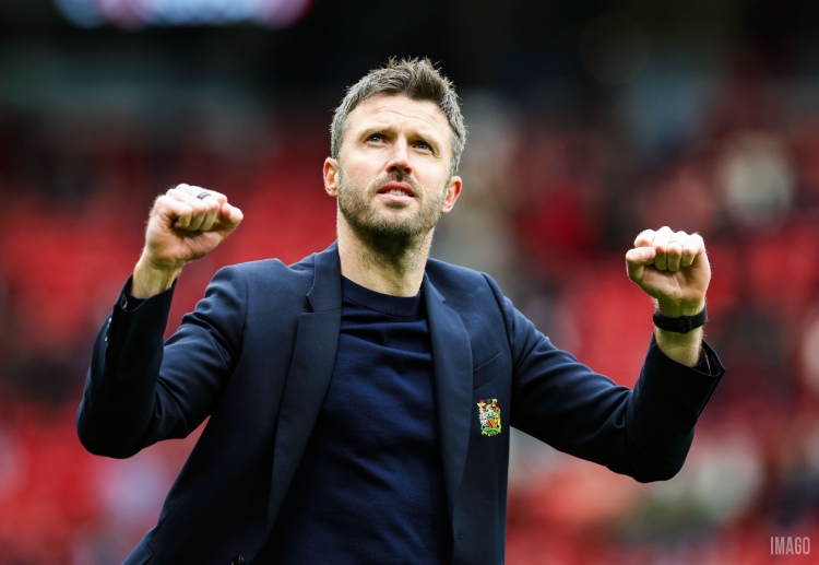 Michael Carrick has experimented with Leny Yoro at right-back in pre-season ahead of the 2026-27 Premier League season